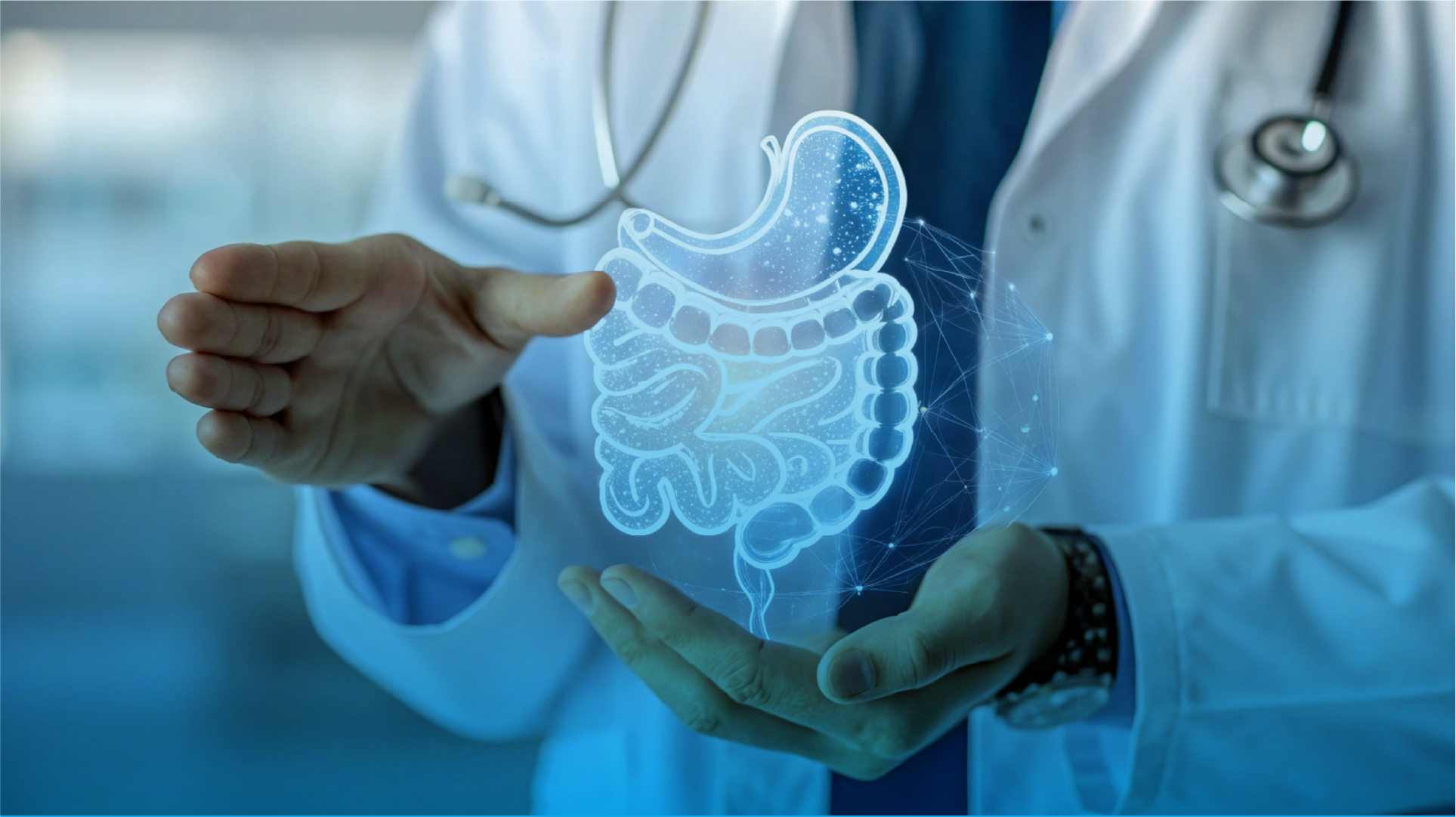 Gastroenterólogo revisando resultados